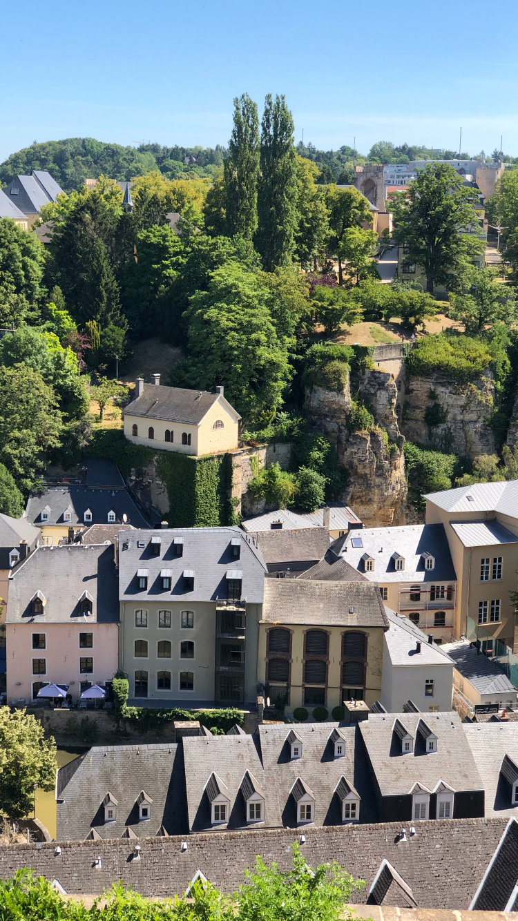 Village de Montagne, Immobilier, Biologie, Sciences, Fenêtre. Wallpaper in 750x1334 Resolution