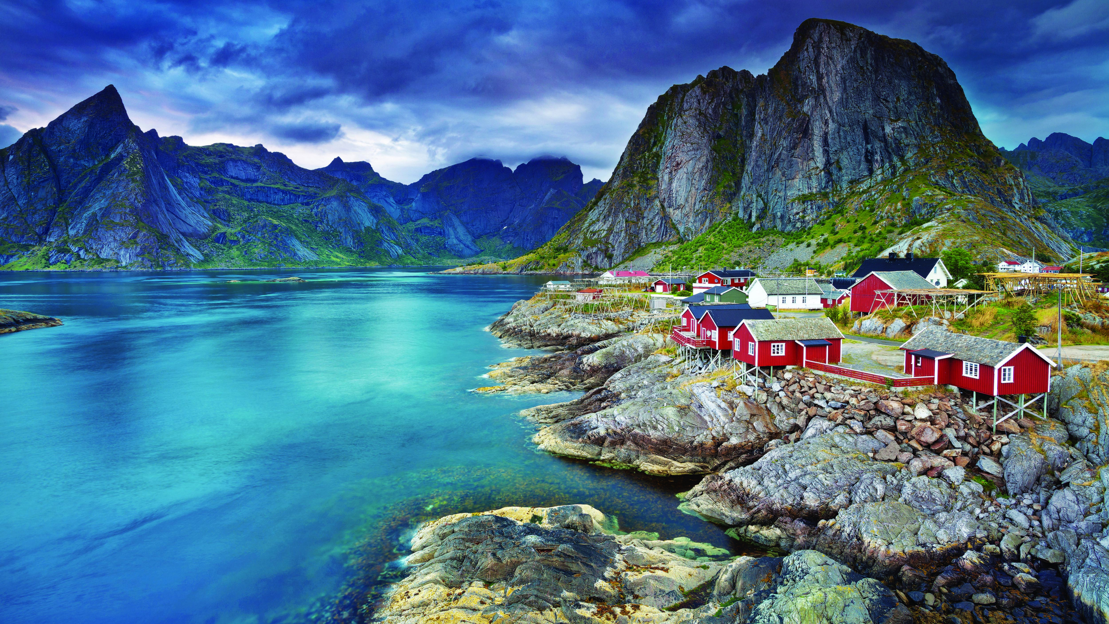 Red and White House Near Body of Water and Mountain. Wallpaper in 3840x2160 Resolution