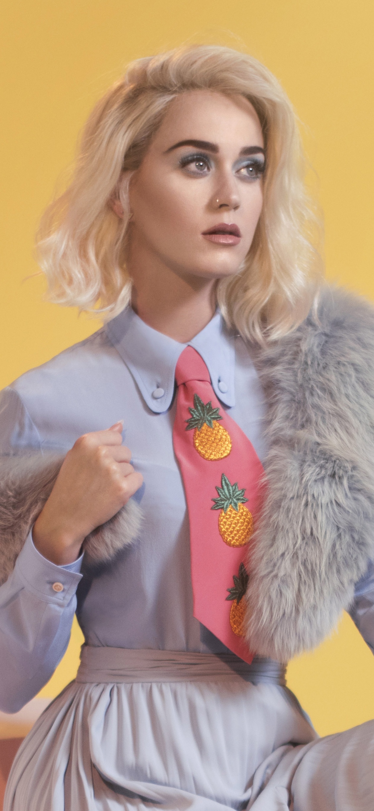 Katy Perry, Kleidung, Gelb, Fell, Mode. Wallpaper in 1242x2688 Resolution