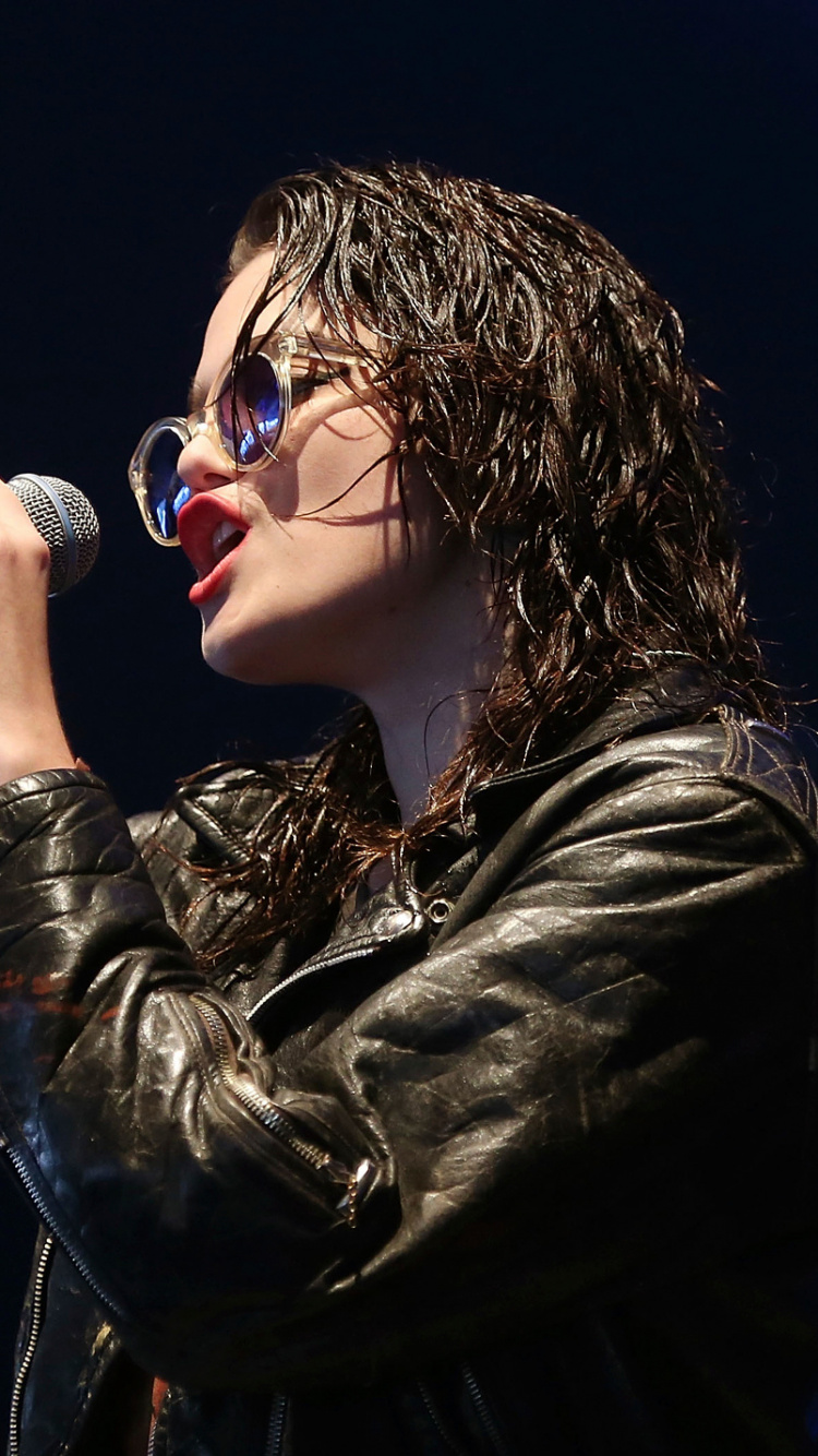 Microphone, Musician, Performance, Music Artist, Entertainment. Wallpaper in 750x1334 Resolution