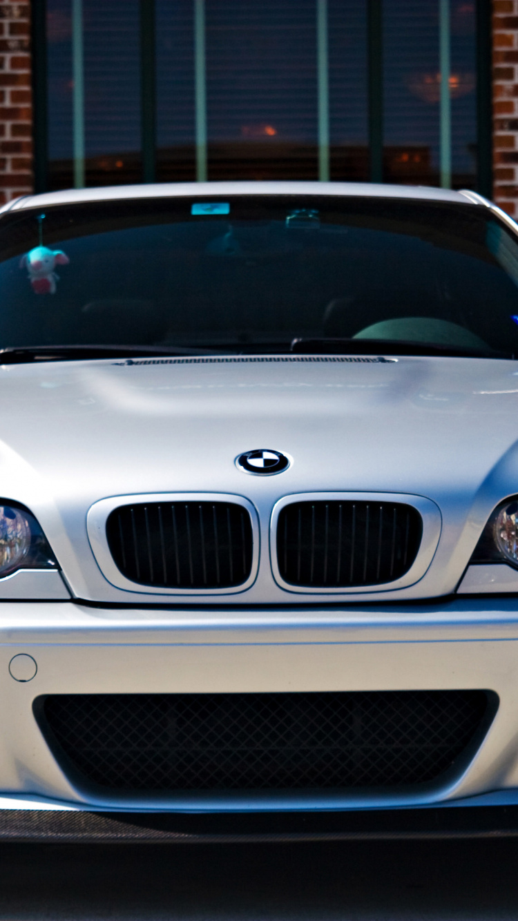 Blanco Bmw m 3 Coupe. Wallpaper in 750x1334 Resolution