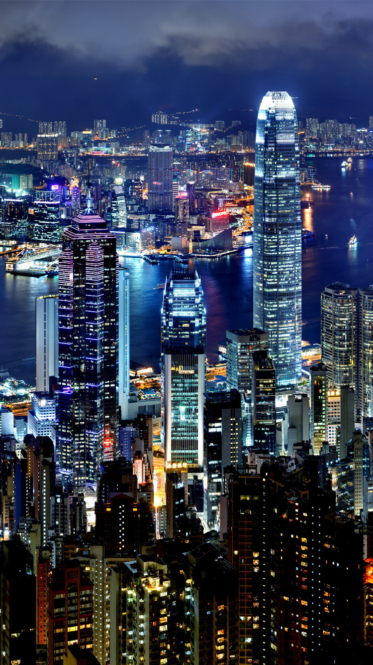 Skyline Der Stadt Bei Nacht Night. Wallpaper in 750x1334 Resolution