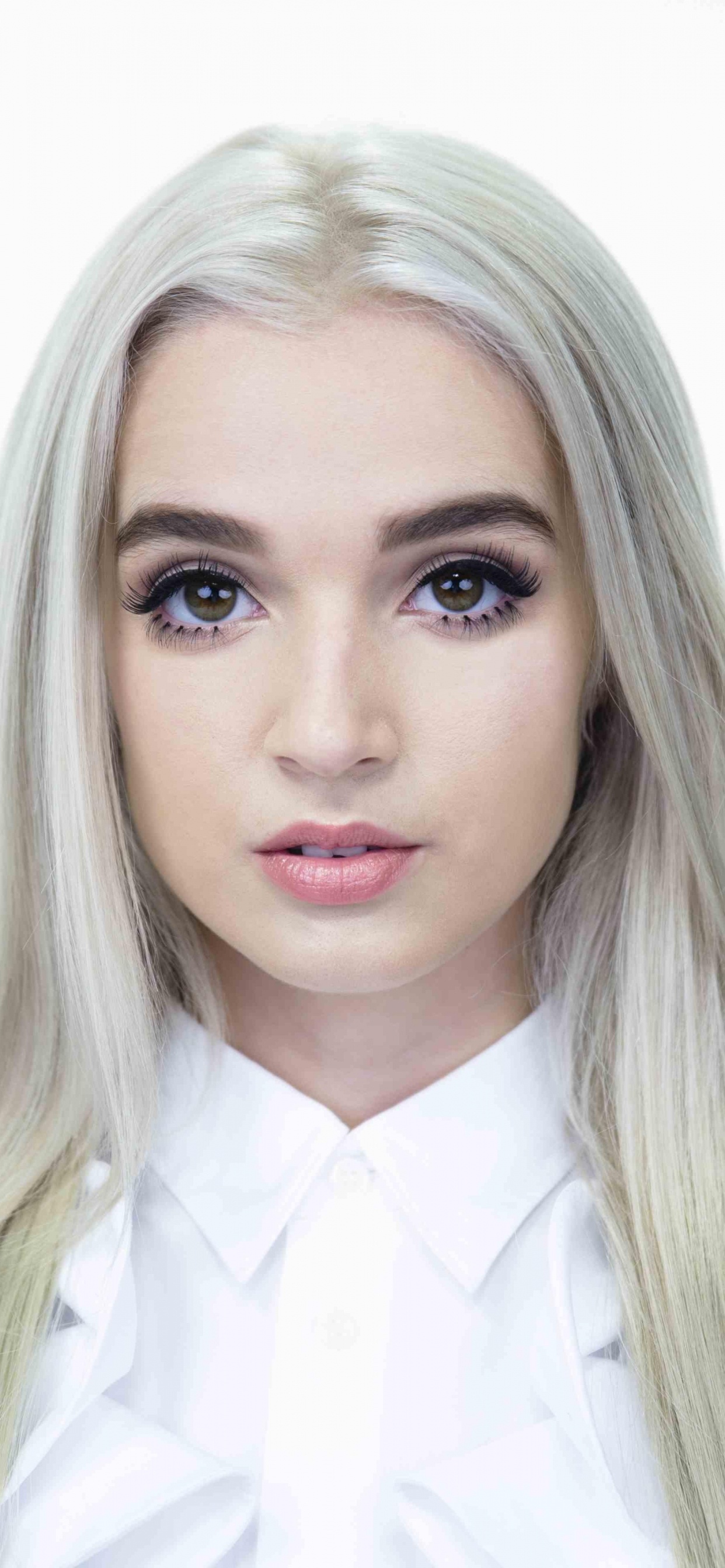Poppy, Im Poppy, Hair, Face, White. Wallpaper in 1242x2688 Resolution