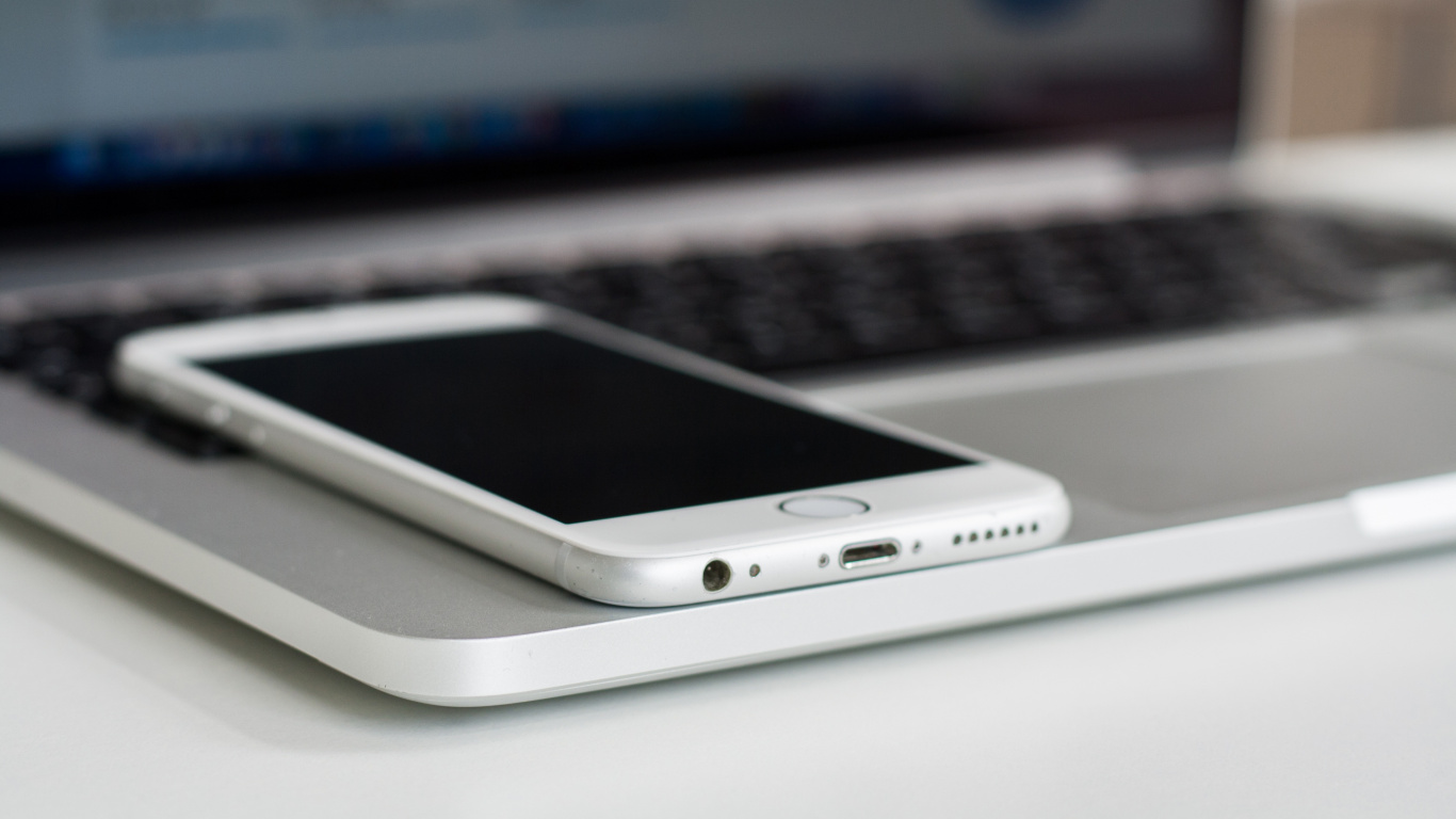 Apple MacBook Pro, Manzana, Ios, Smartphone, Android. Wallpaper in 1366x768 Resolution