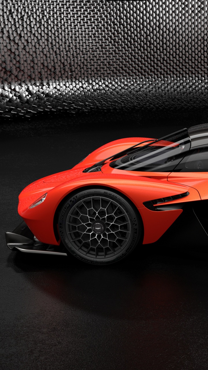 Roter Ferrari 458 Italia Auf Schwarzem Hintergrund. Wallpaper in 720x1280 Resolution