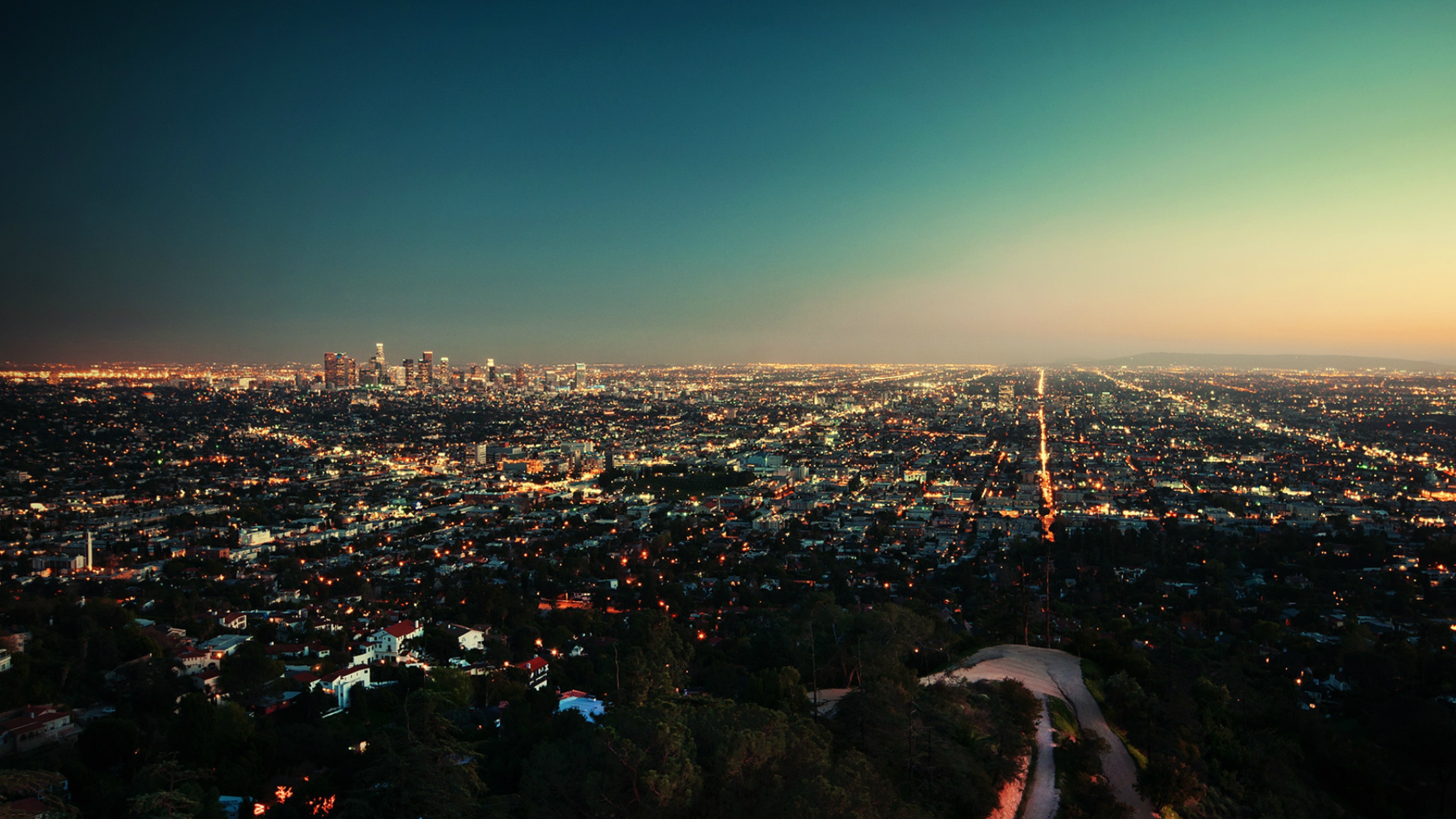 Luftaufnahme Der Stadt Bei Nacht Night. Wallpaper in 3840x2160 Resolution