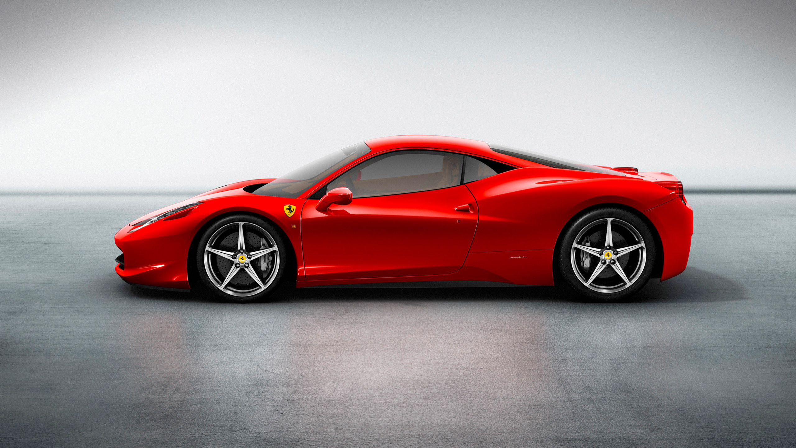 Ferrari 458 Italia Rojo Sobre Fondo Gris. Wallpaper in 2560x1440 Resolution