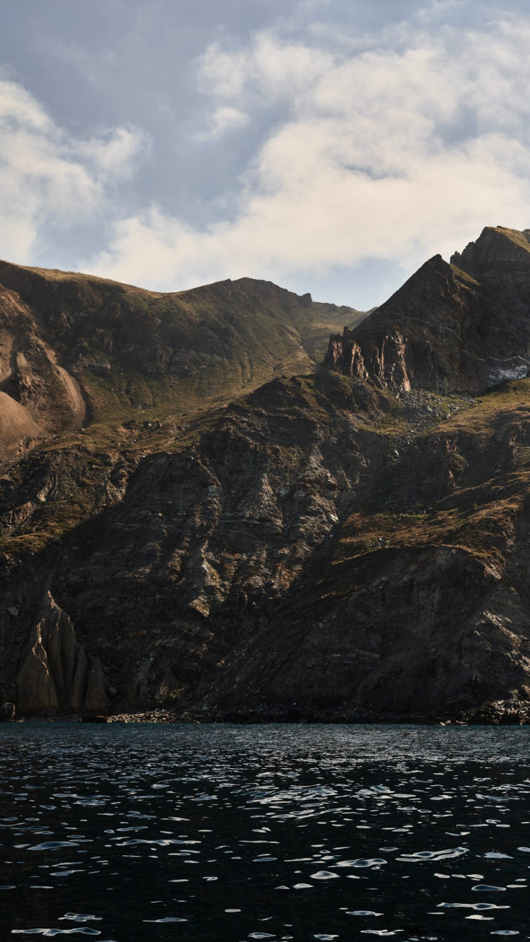 Apple, IPhone, MacOS Catalina, 苹果, 多山的地貌 壁纸 750x1334 允许