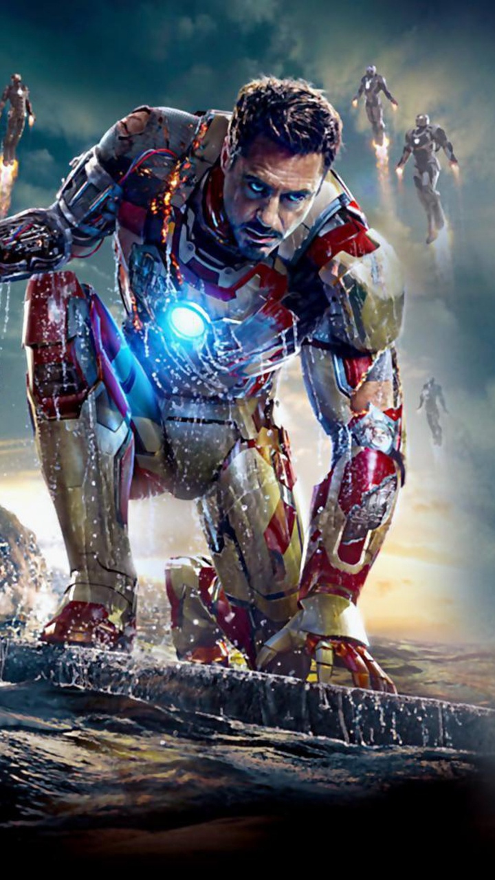 Hombre de Chaqueta Roja y Blanca de Pie en el Muelle Bajo un Cielo Nublado Durante el Día. Wallpaper in 720x1280 Resolution