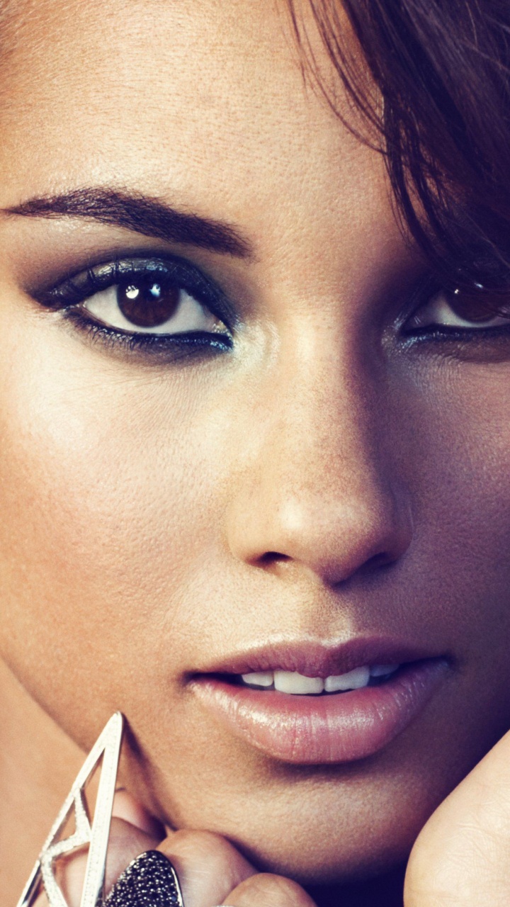 Cheek, Nose, Chin, Beauty, Eyebrow. Wallpaper in 720x1280 Resolution