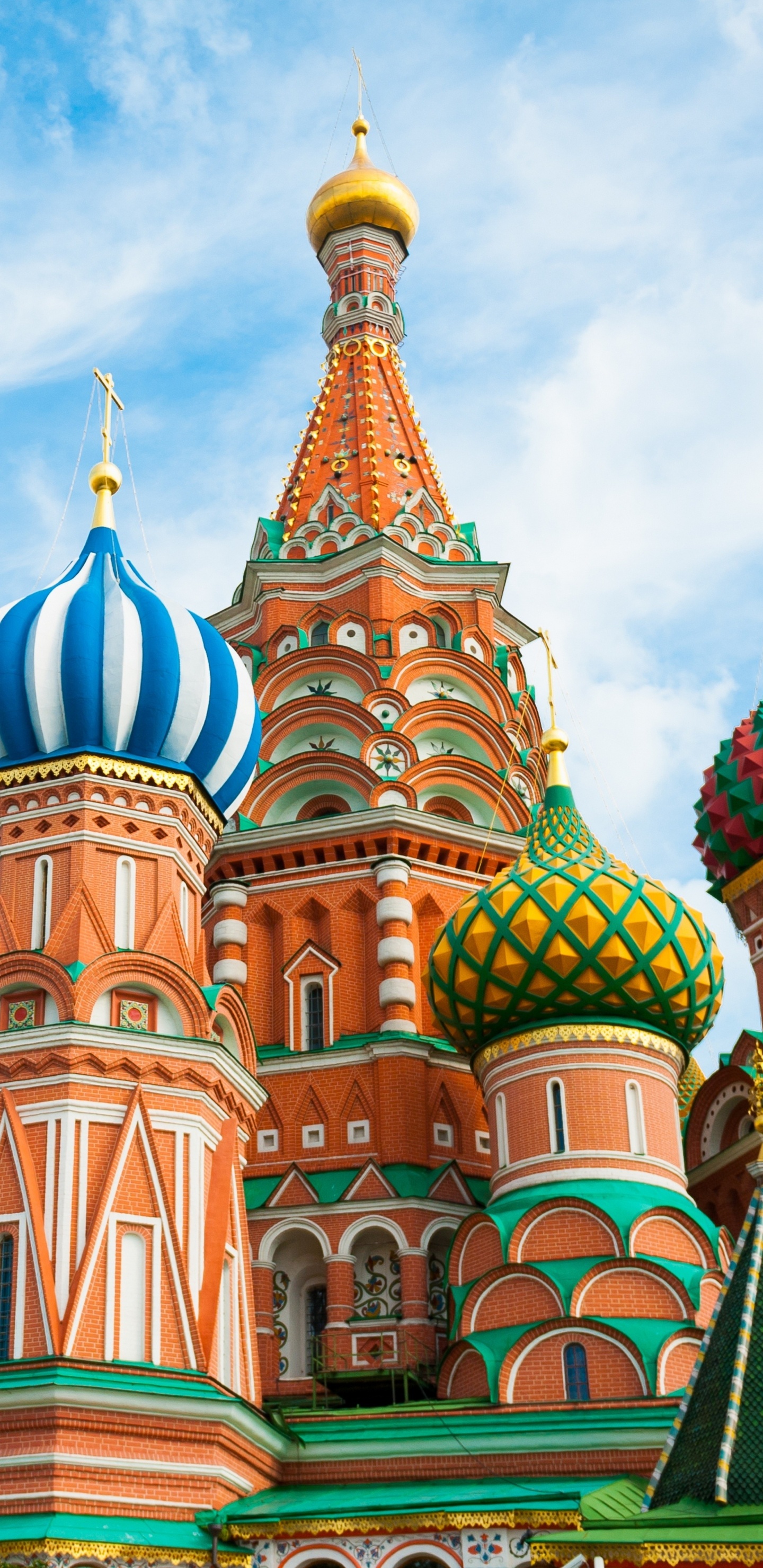 Bâtiment en Béton Vert et Jaune. Wallpaper in 1440x2960 Resolution