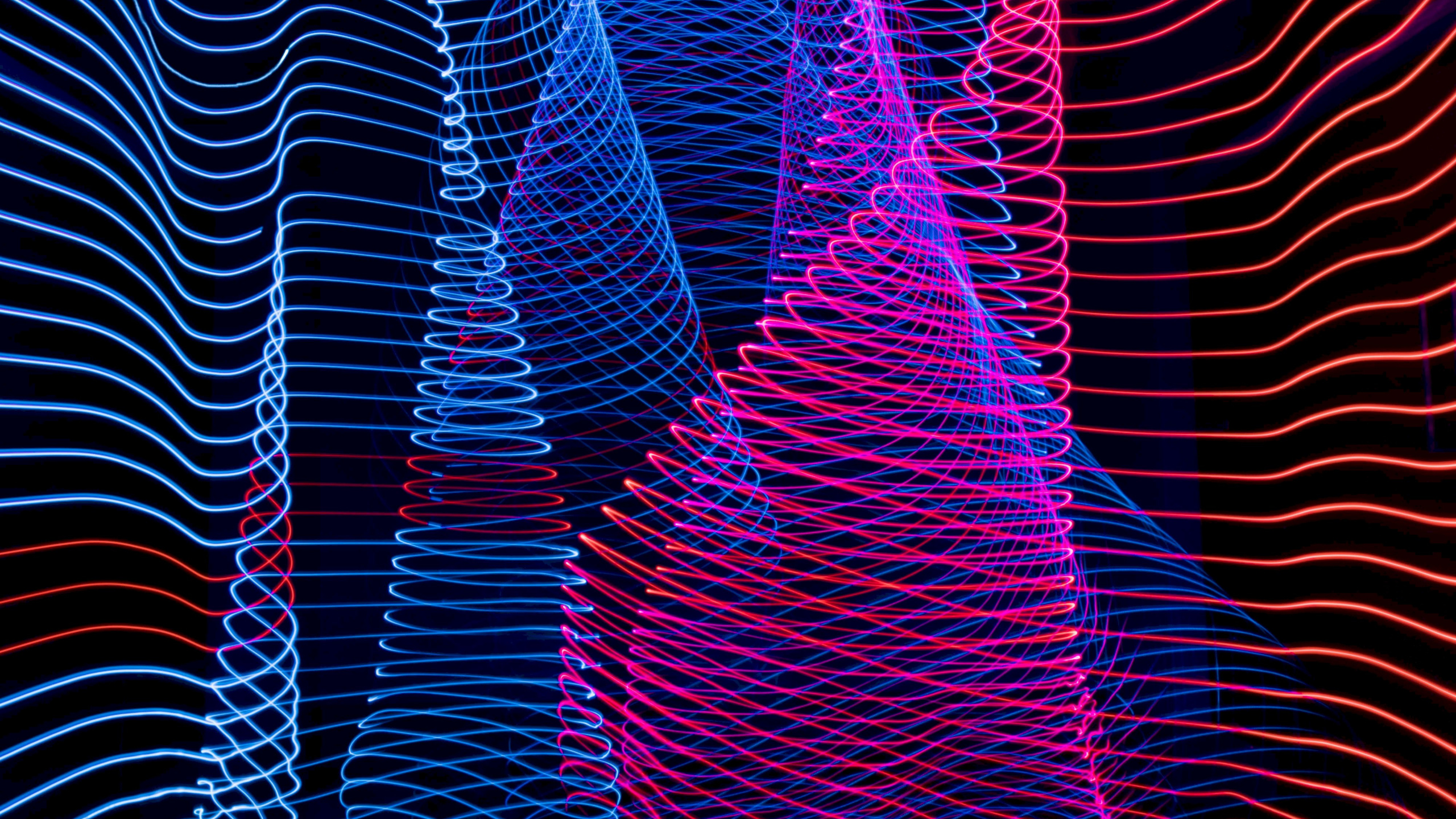 Blau-weiß-violettes Textil. Wallpaper in 2560x1440 Resolution