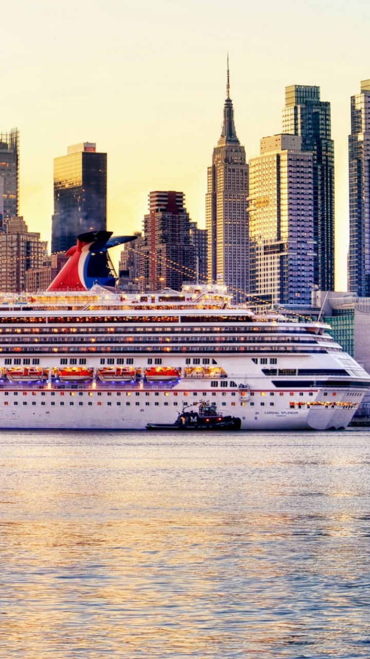 Bateau de Croisière Blanc en Mer Pendant la Journée. Wallpaper in 720x1280 Resolution