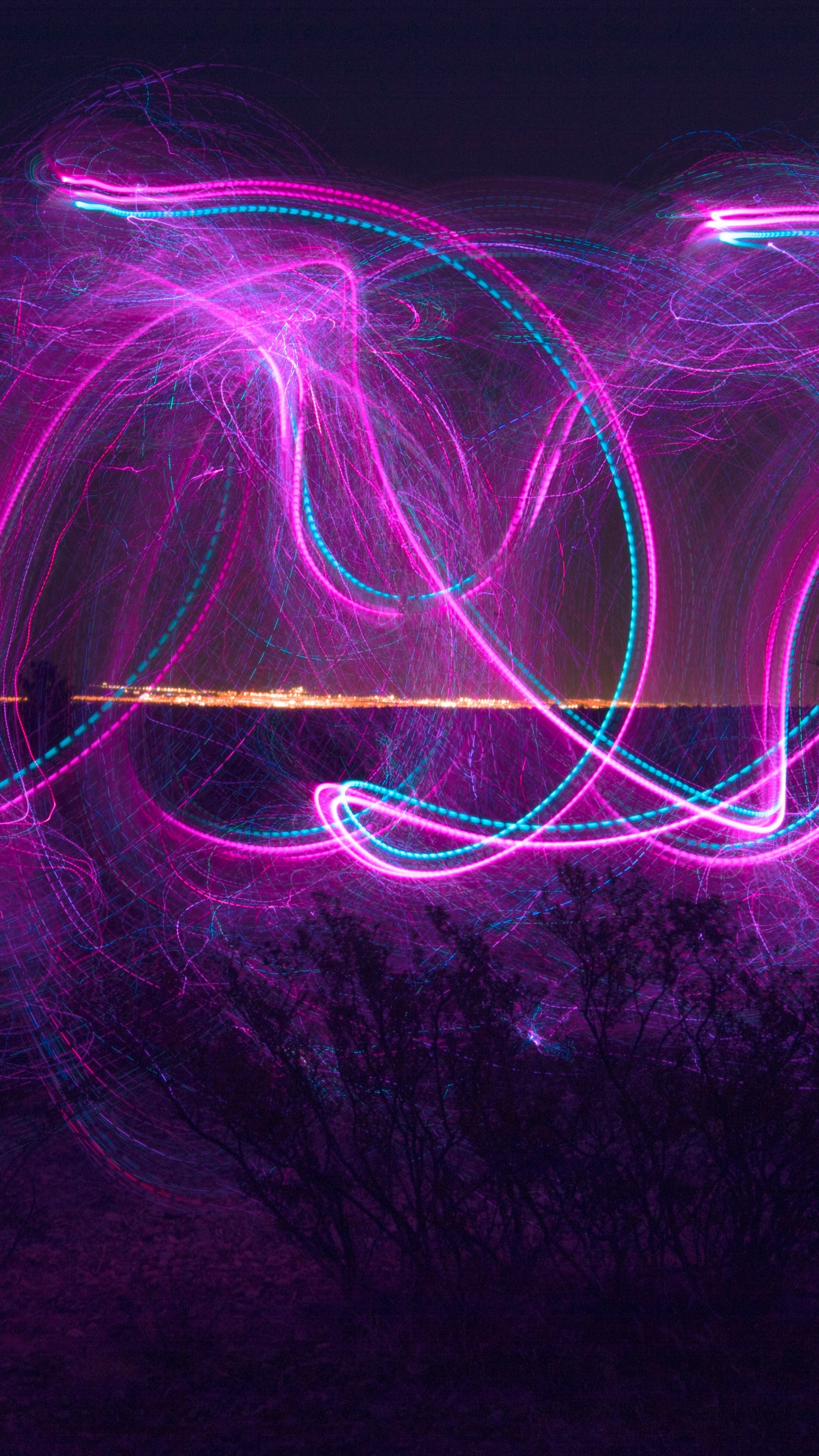 Rayas de Luz Azul y Violeta. Wallpaper in 1440x2560 Resolution