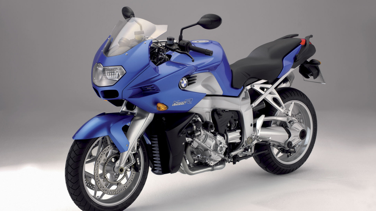 Blue and Black Sports Bike. Wallpaper in 1280x720 Resolution