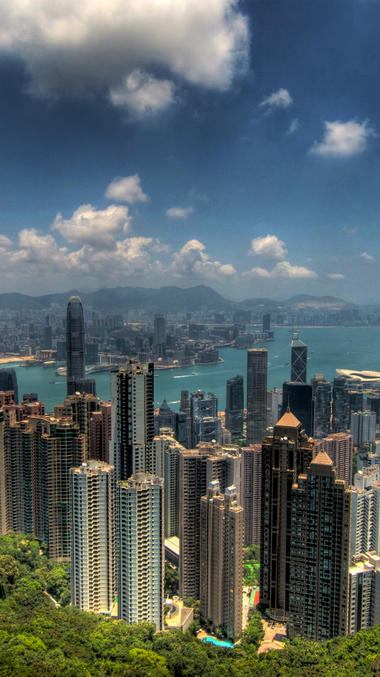 City Skyline Under Blue and White Cloudy Sky During Daytime. Wallpaper in 750x1334 Resolution