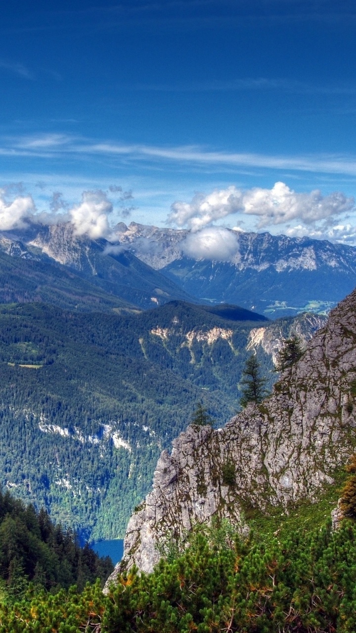 Green Trees on Mountain Under Blue Sky During Daytime. Wallpaper in 720x1280 Resolution
