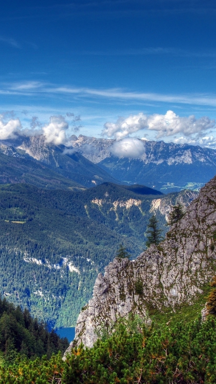 Green Trees on Mountain Under Blue Sky During Daytime. Wallpaper in 750x1334 Resolution