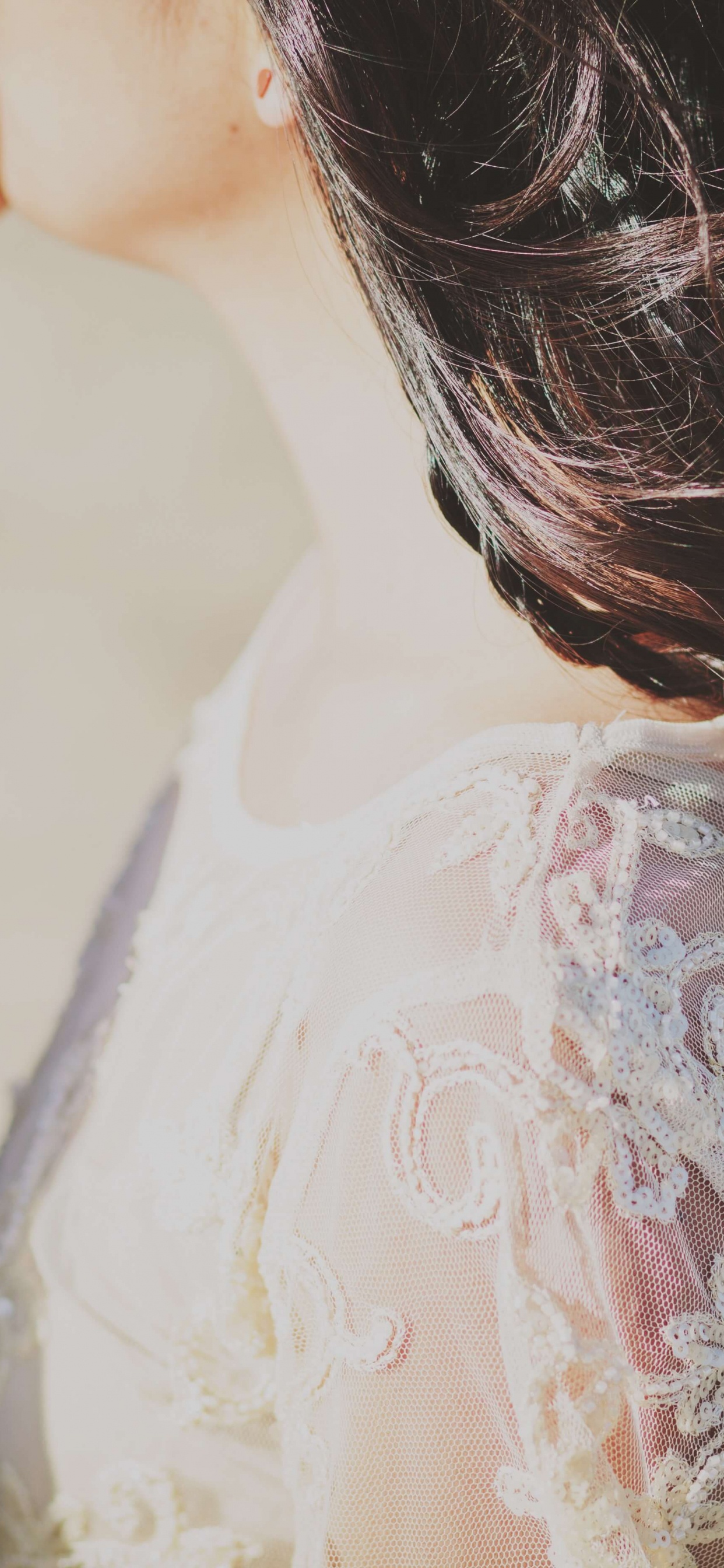 Les Cheveux Longs, Souffrance, Les Cheveux Bruns, Autre Significatif, Arrière. Wallpaper in 1242x2688 Resolution