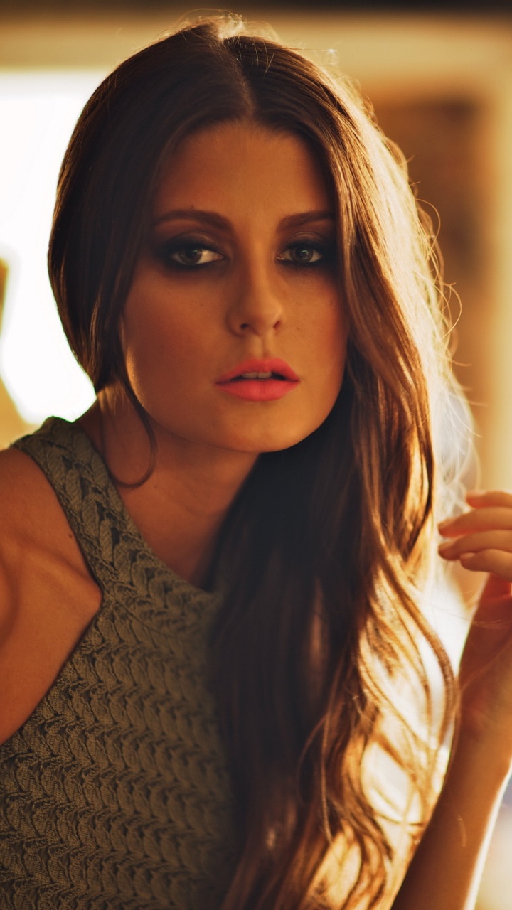 Portrait, Beauté, Les Cheveux Bruns, Modèle, Jim Raynor. Wallpaper in 720x1280 Resolution