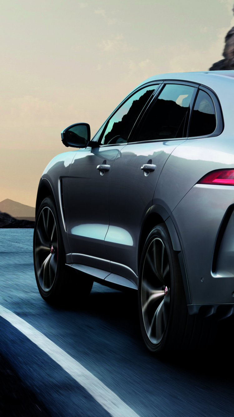 Bmw m 3 Negro en la Carretera. Wallpaper in 750x1334 Resolution