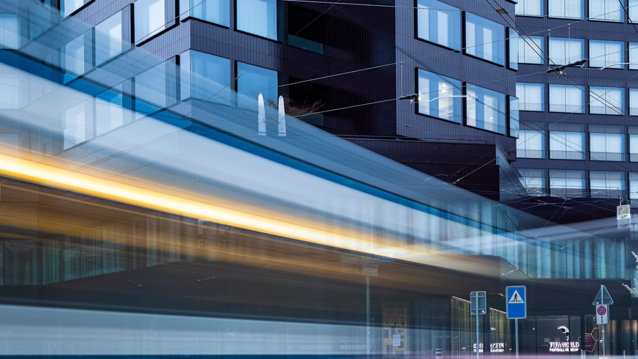 FIFA World Football Museum, Gebäude, Fenster, Street Light, Tower Block. Wallpaper in 1280x720 Resolution