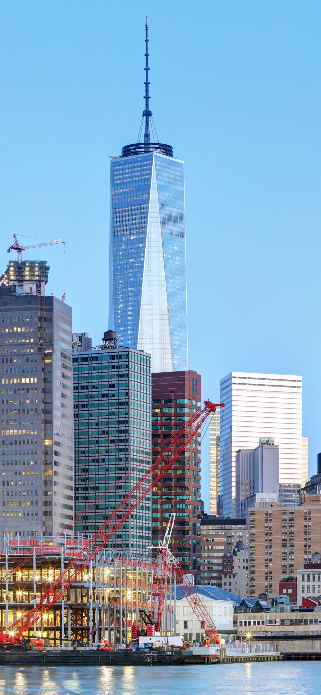 Horizon de la Ville Pendant la Journée. Wallpaper in 1125x2436 Resolution