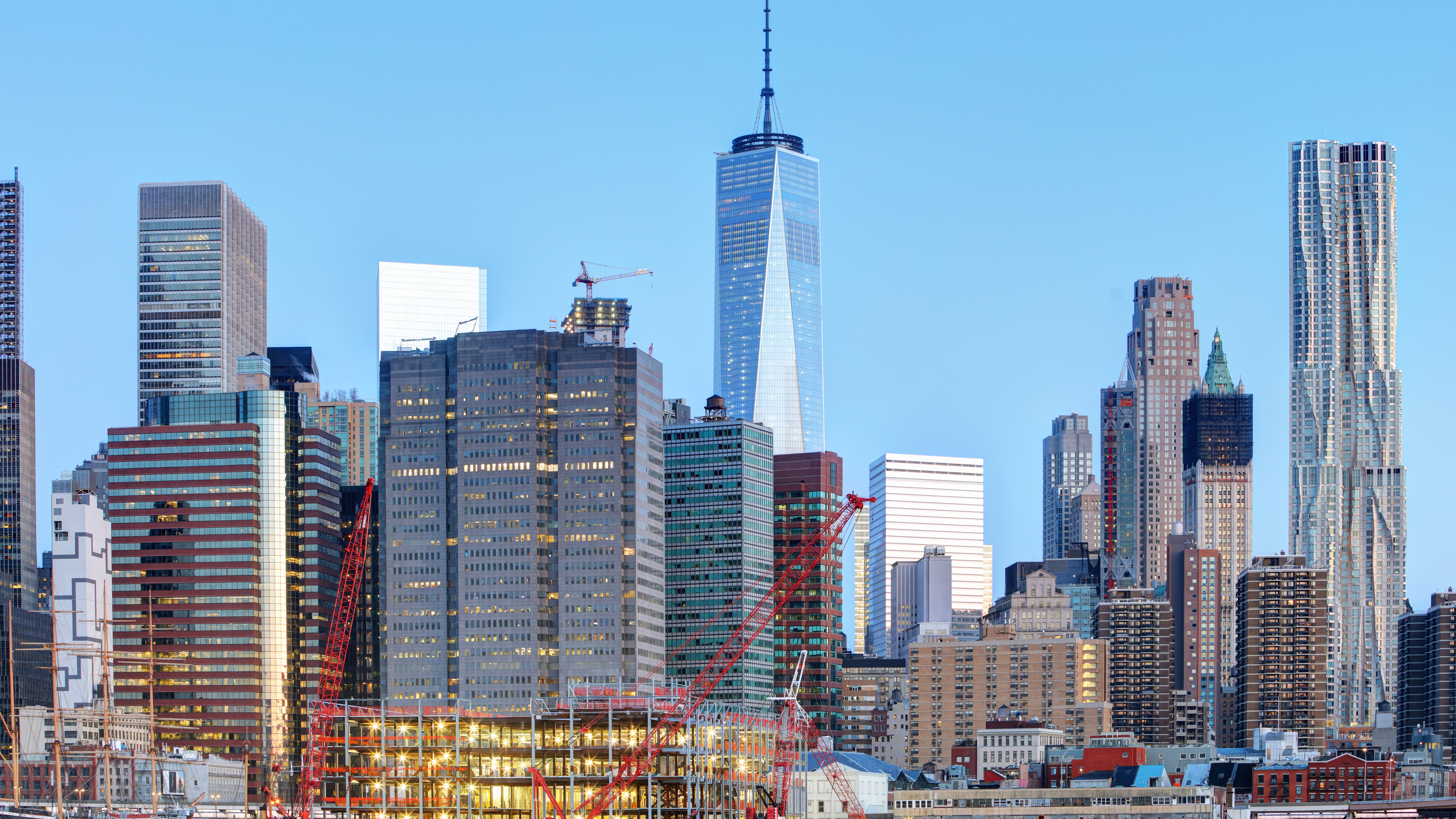 Horizon de la Ville Pendant la Journée. Wallpaper in 7680x4320 Resolution