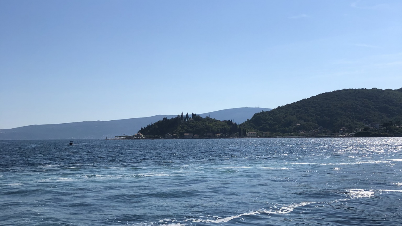 Meer, Strand, Openstreetmap, Gekachelte Webkarte, Gewässer. Wallpaper in 1366x768 Resolution