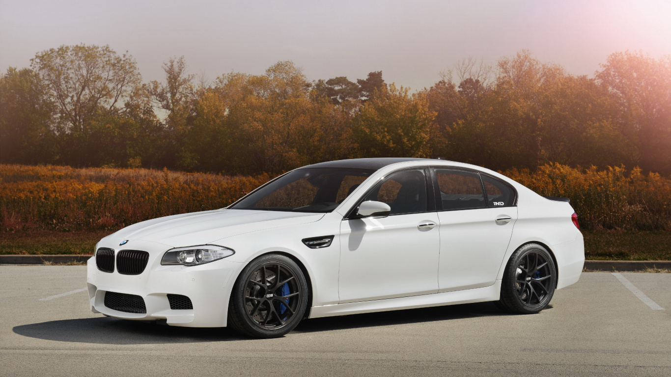 White Bmw m 3 Coupe Parked on Gray Asphalt Road During Daytime. Wallpaper in 1366x768 Resolution