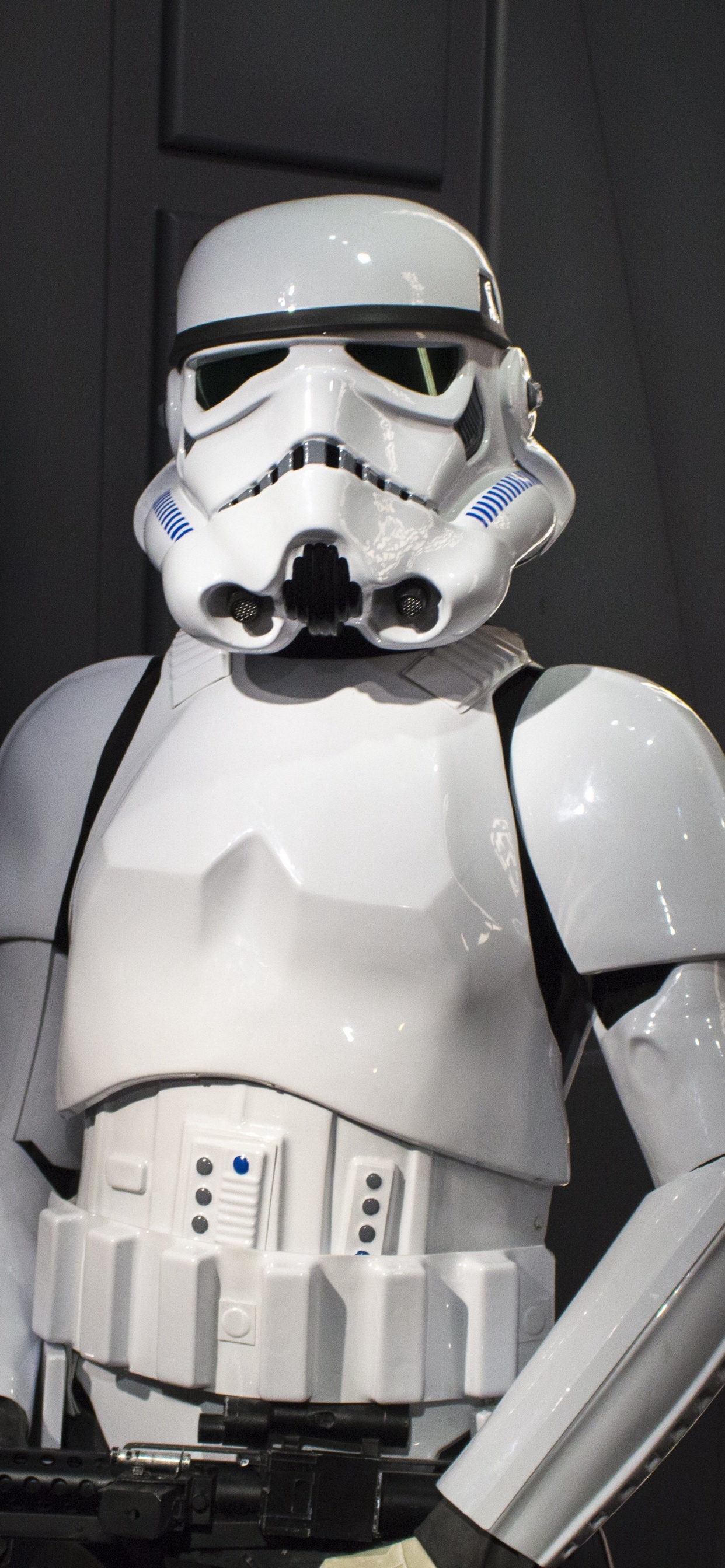 Action-Figur, Raum, Luke Skywalker, Roboter, Stormtrooper. Wallpaper in 1242x2688 Resolution