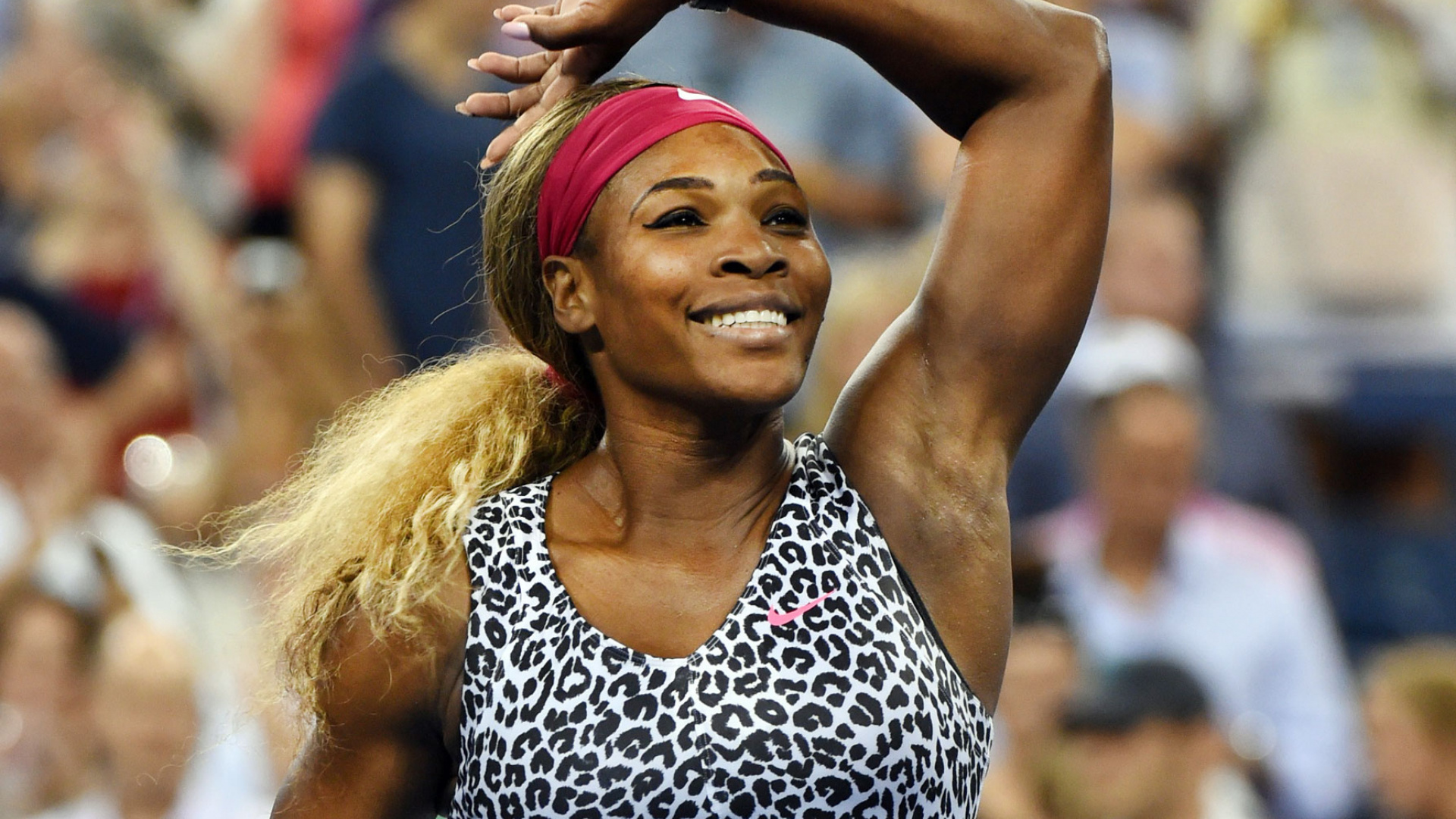 Frau im Schwarz-weißen Tanktop. Wallpaper in 1920x1080 Resolution