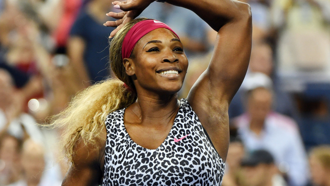 Mujer en Blanco y Negro Camiseta Sin Mangas. Wallpaper in 1280x720 Resolution