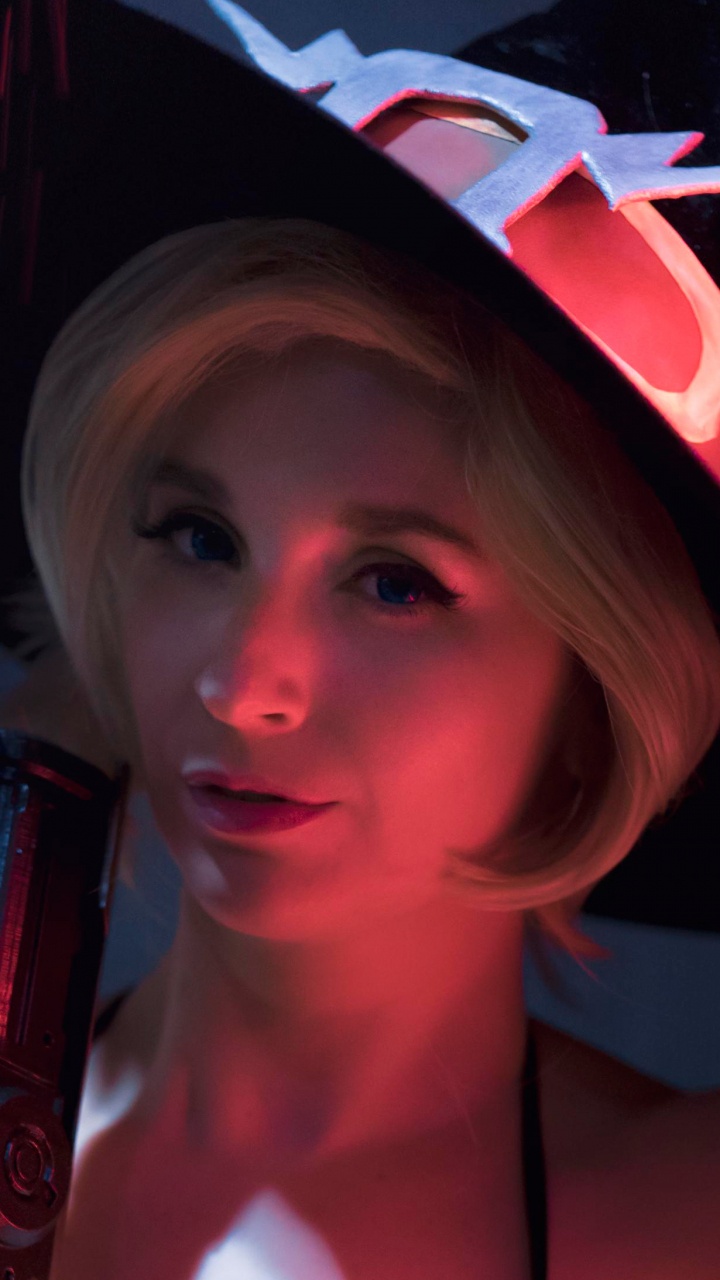 Cosplay, Lip, Beauty, Drink, Spider-man. Wallpaper in 720x1280 Resolution