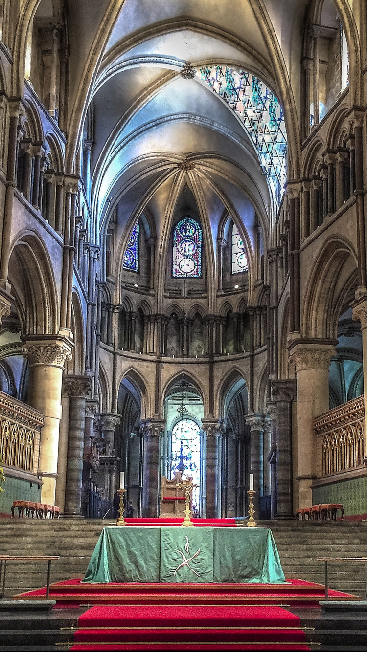 Mantel Rojo Sobre la Mesa. Wallpaper in 750x1334 Resolution