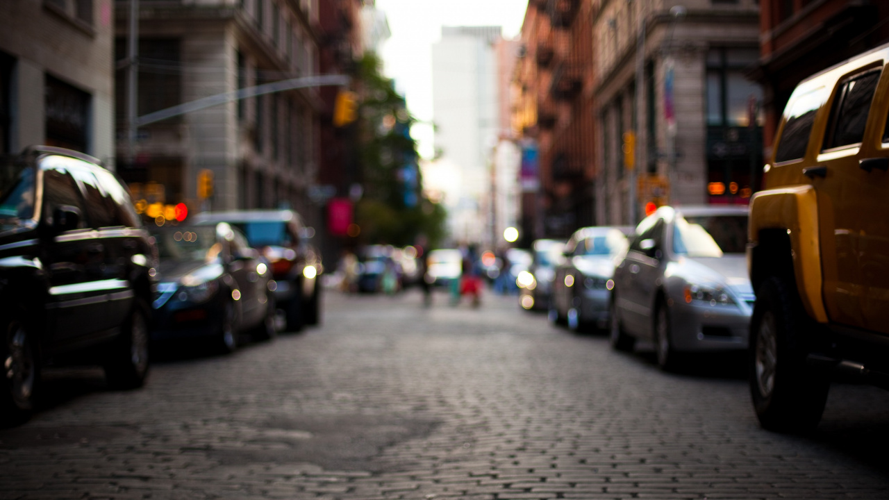 Cars Parked on Side of The Road During Daytime. Wallpaper in 1280x720 Resolution