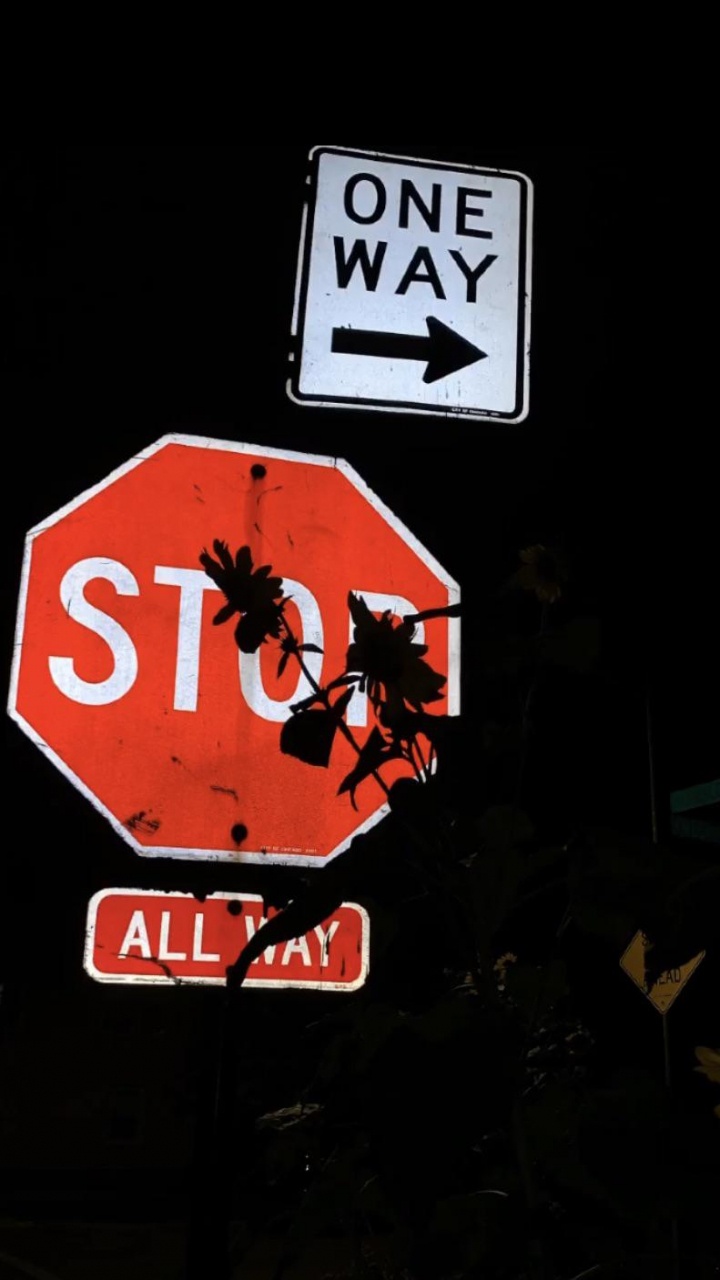 Signe à Sens Unique, Art, la Signalisation, Graphique, Carmine. Wallpaper in 720x1280 Resolution