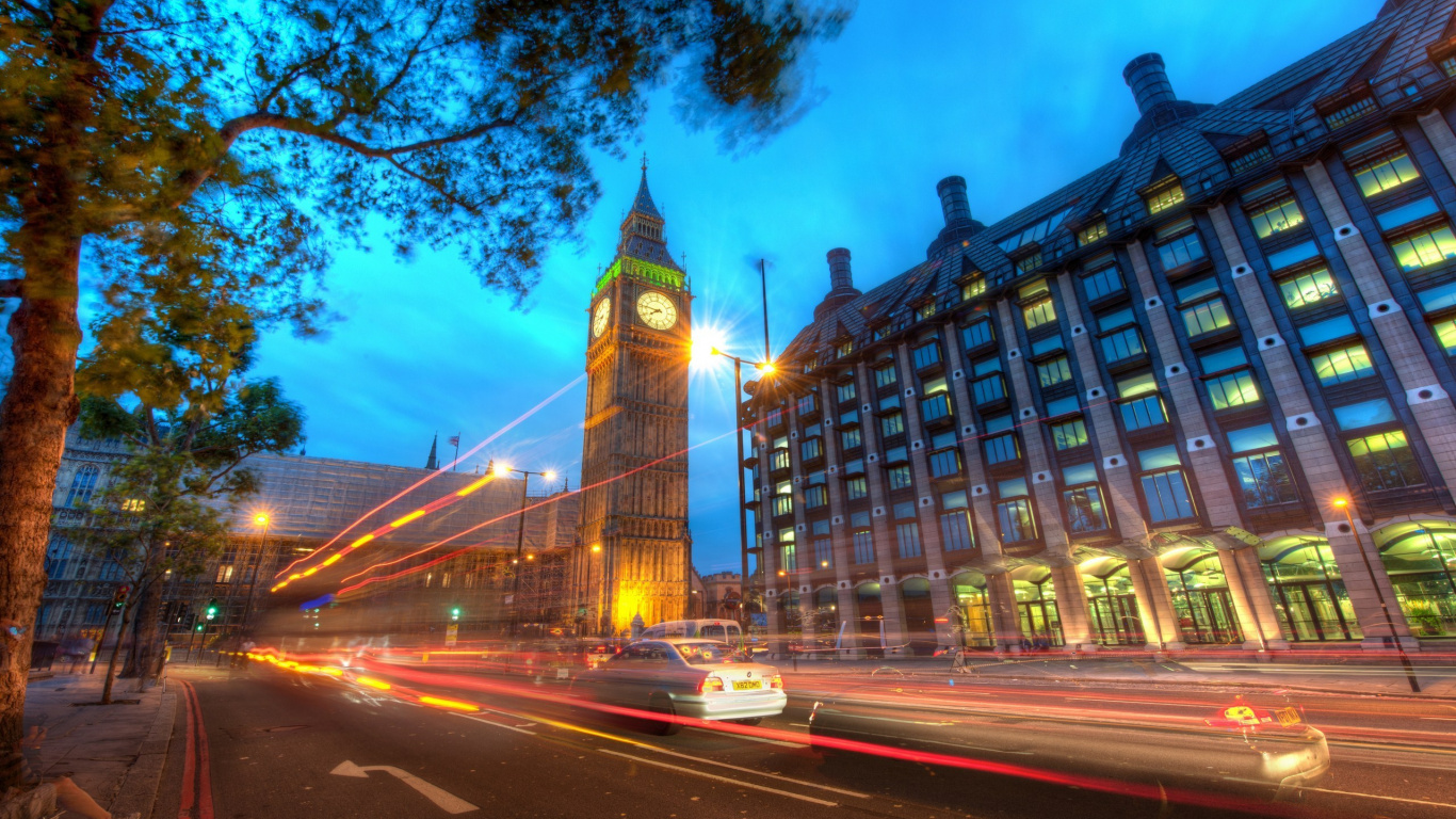 Time Lapse Photography of Cars on Road Near Building During Night Time. Wallpaper in 1366x768 Resolution
