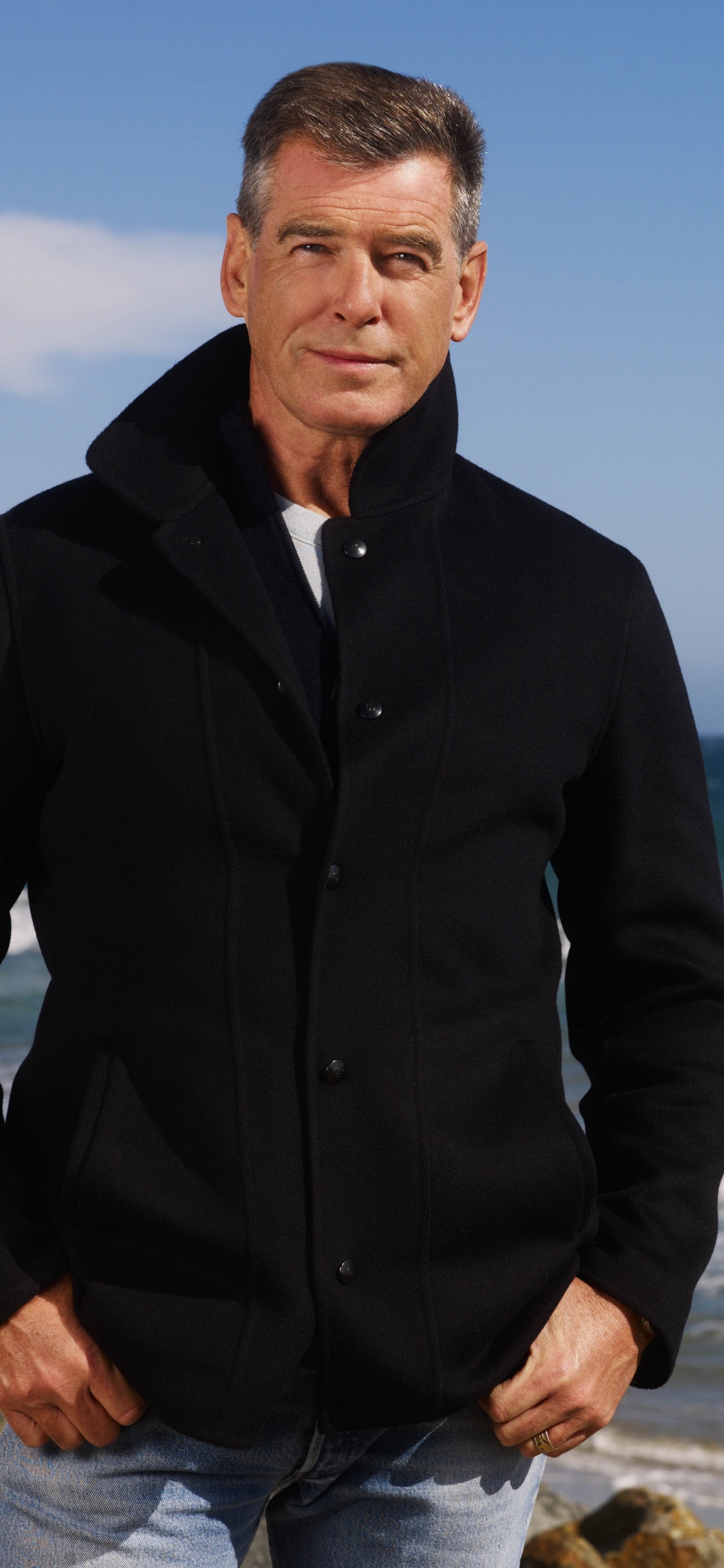 Pierce Brosnan, James Bond, Actor, Outerwear, Ocean. Wallpaper in 1125x2436 Resolution