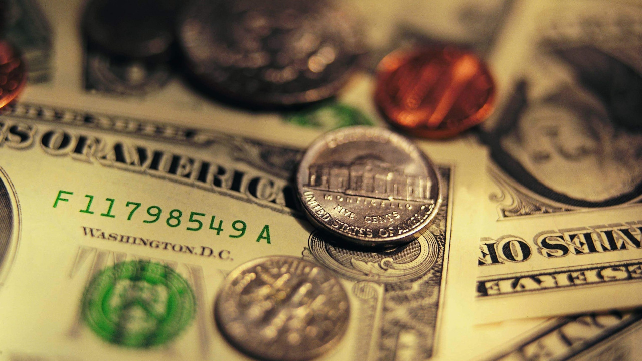 Monedas Redondas de Plata Sobre Papel de Impresora Blanco. Wallpaper in 1280x720 Resolution