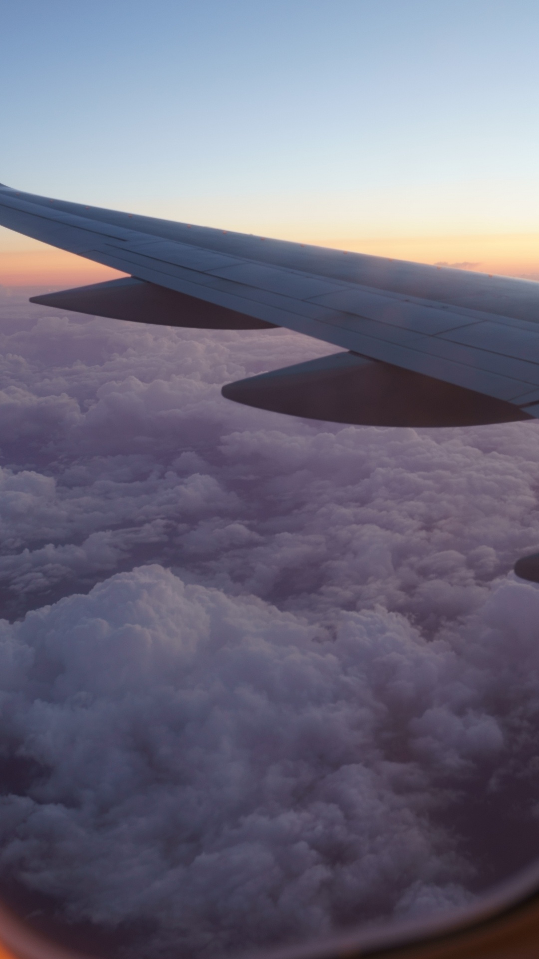 White and Gray Airplane Wing. Wallpaper in 1080x1920 Resolution