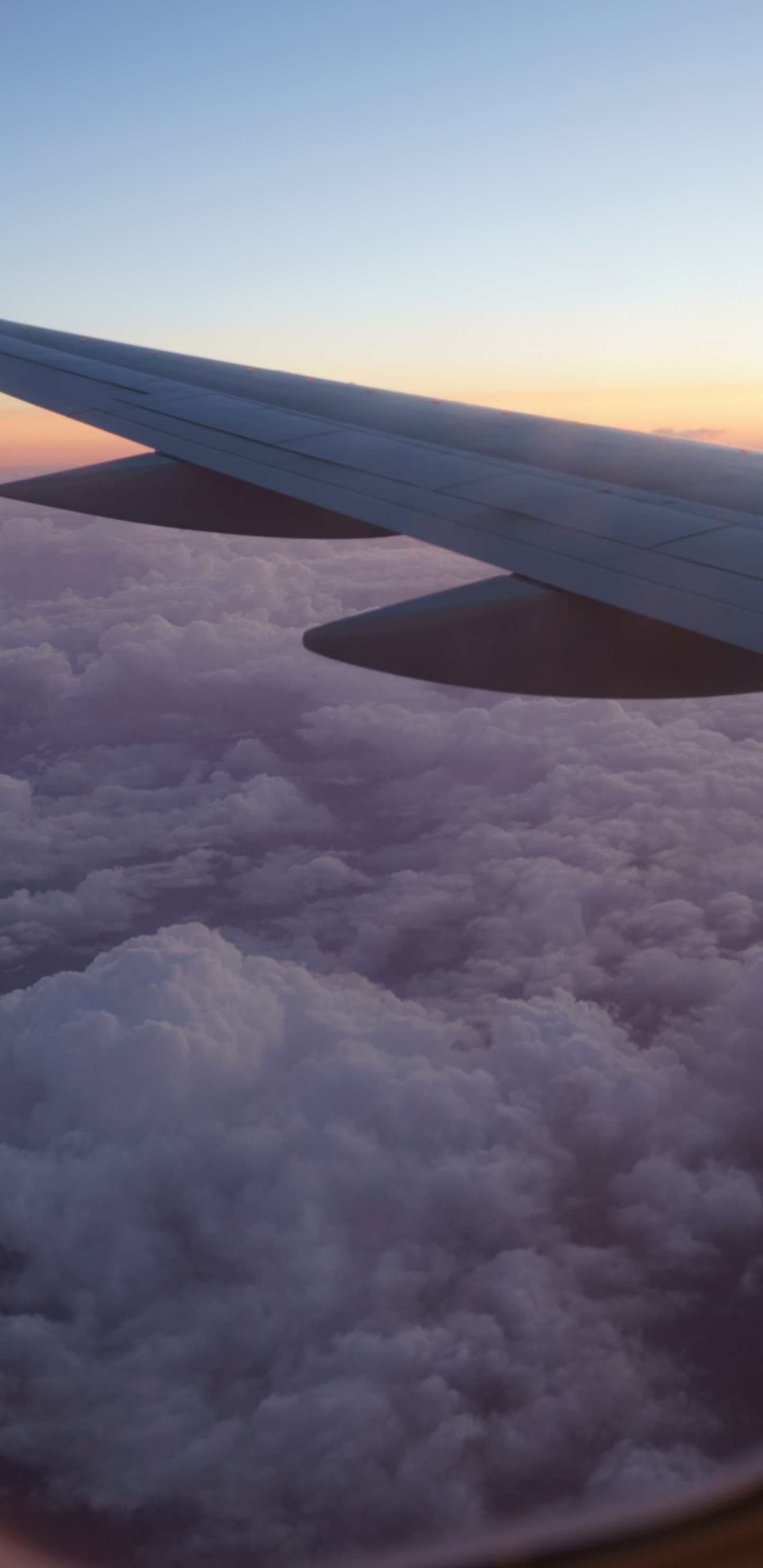 White and Gray Airplane Wing. Wallpaper in 1440x2960 Resolution