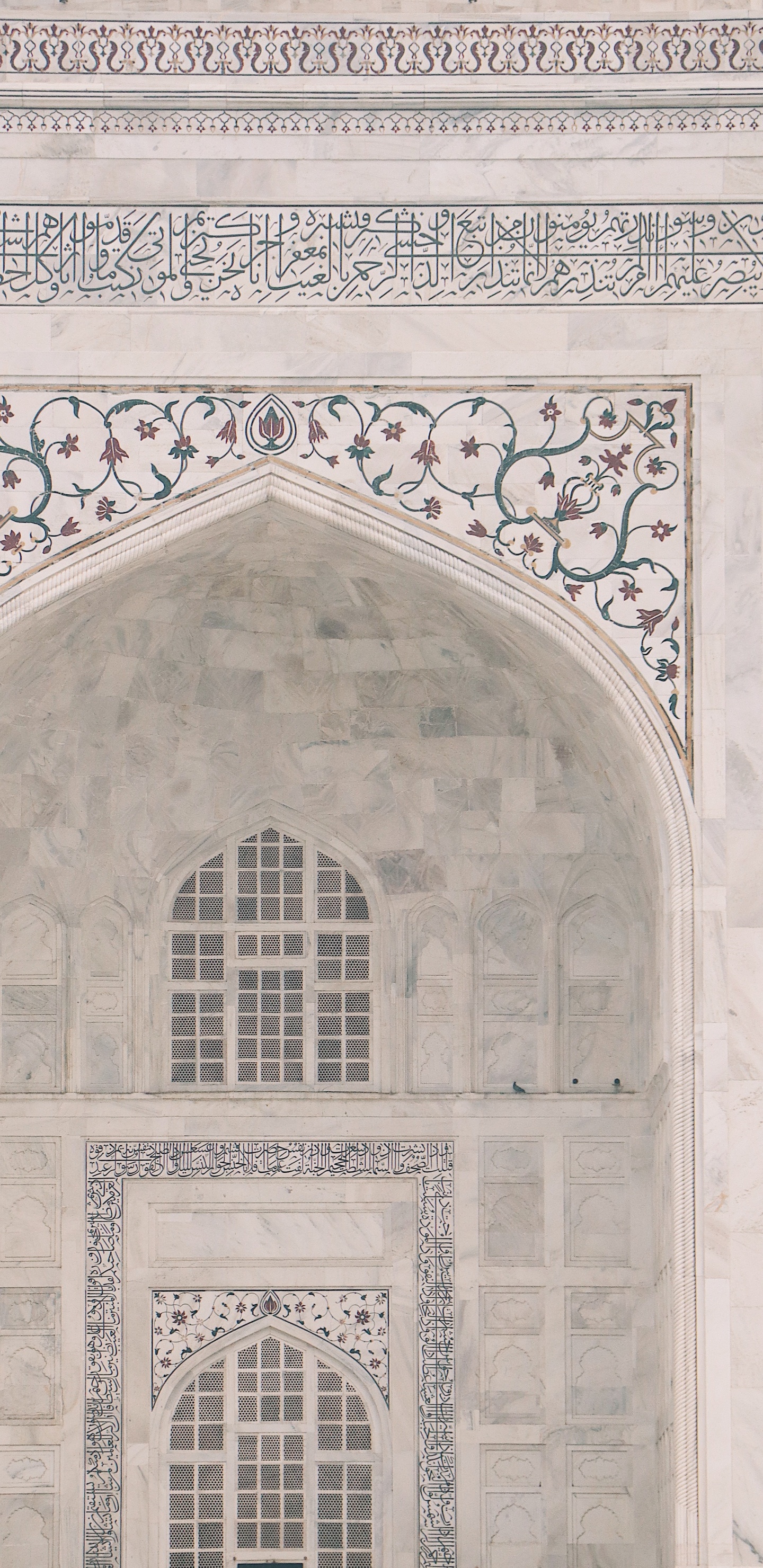 Edificio de Hormigón Marrón y Blanco. Wallpaper in 1440x2960 Resolution