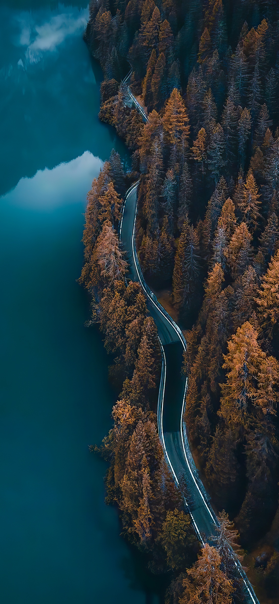 Android, Water, Water Resources, Watercourse, Natural Landscape. Wallpaper in 1125x2436 Resolution