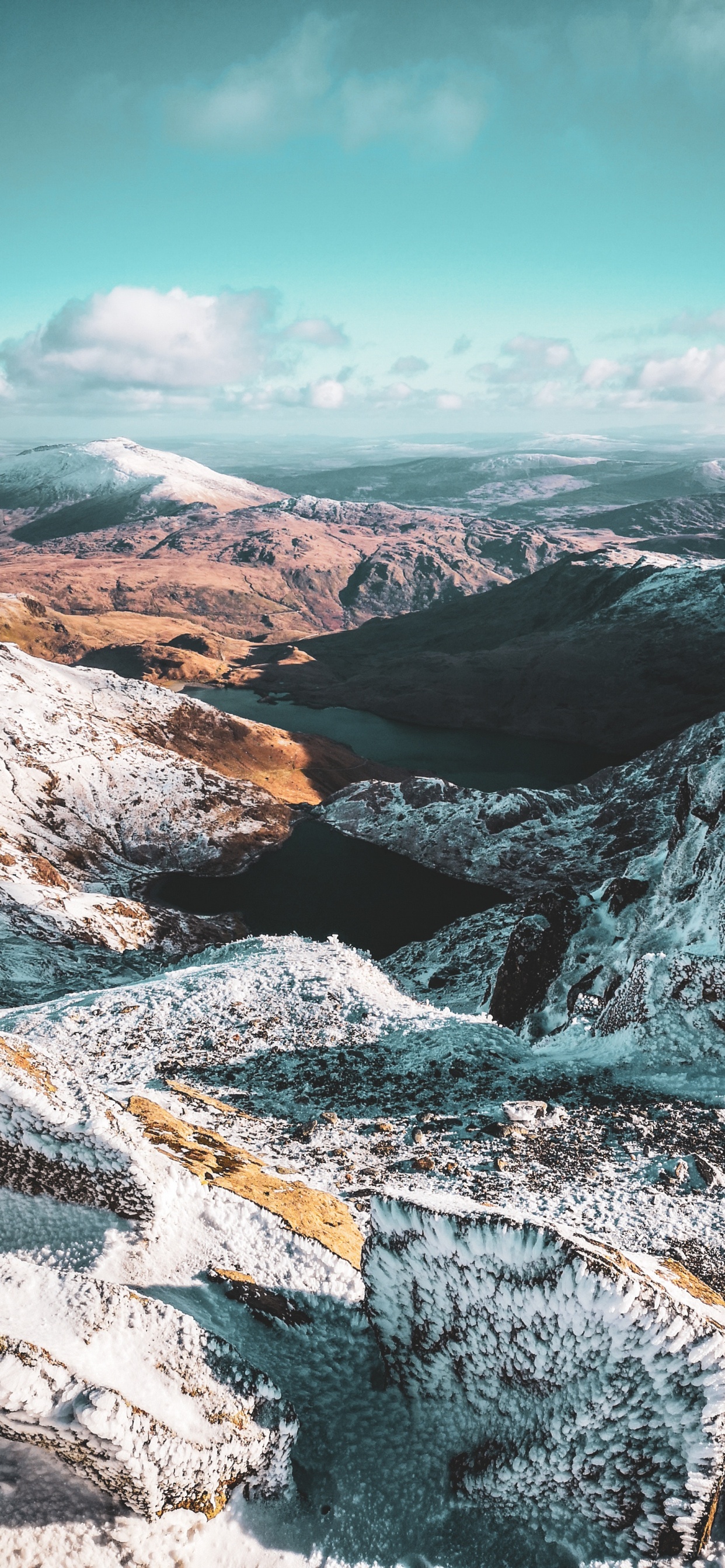 Gamme de Montagne, Les Reliefs Montagneux, Paysage Naturel, Escarpement, Parc National De Crater Lake. Wallpaper in 1242x2688 Resolution