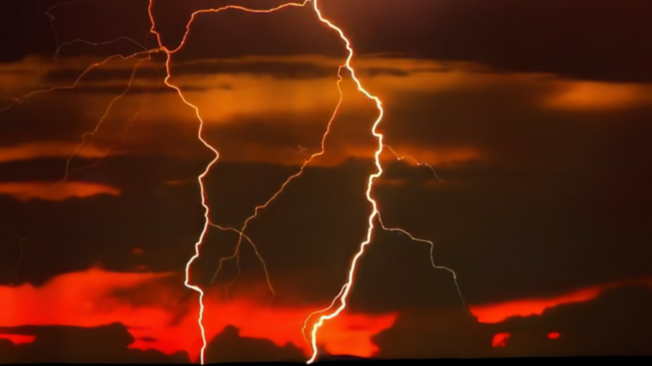 Real Cool Lightning Orange, Thunderstorm, Lightning, Storm, Cloud. Wallpaper in 1280x720 Resolution