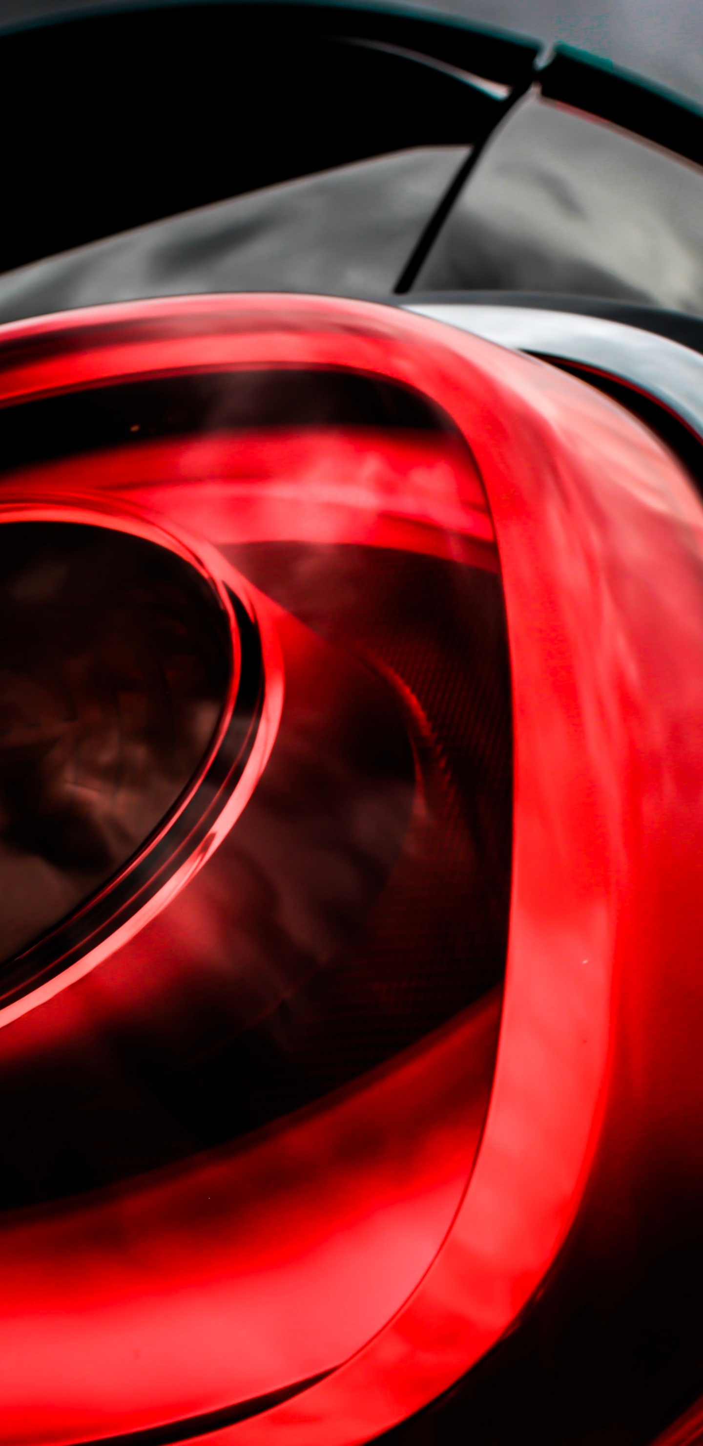 Red and Black Car Side Mirror. Wallpaper in 1440x2960 Resolution