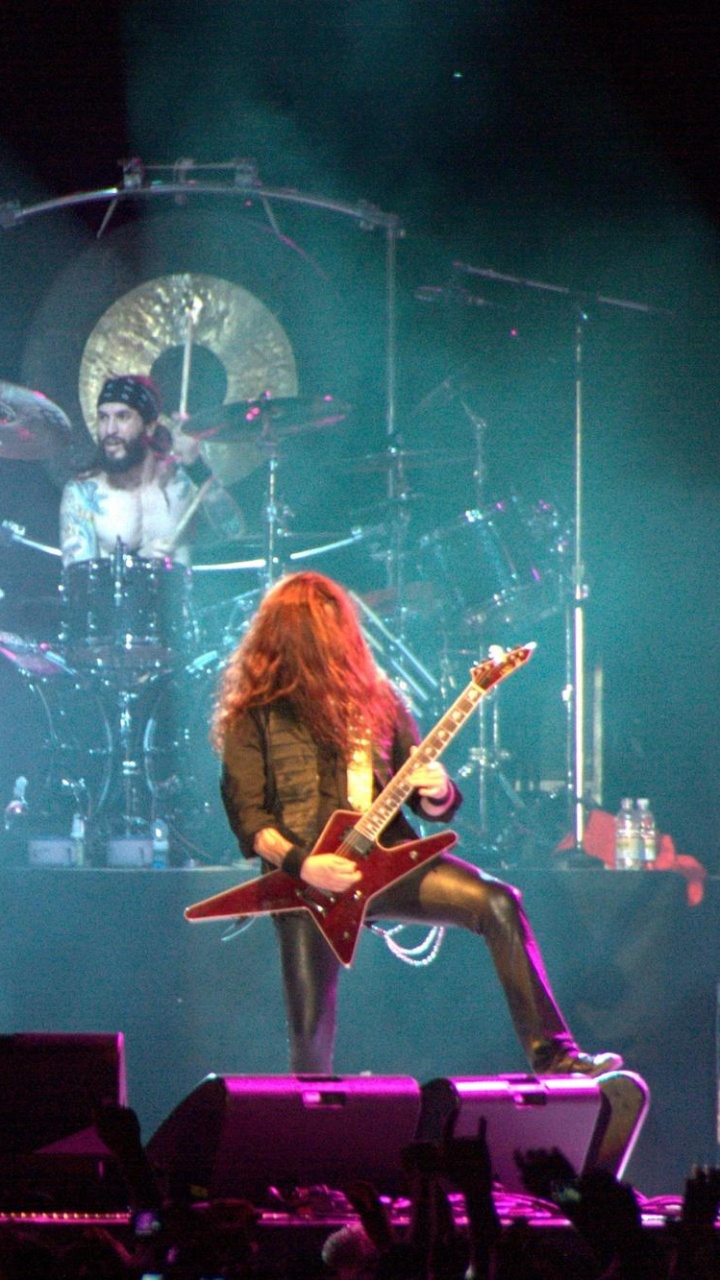 Bühne, Kunst, Black Sabbath, Hardrock, Performancekunst. Wallpaper in 720x1280 Resolution