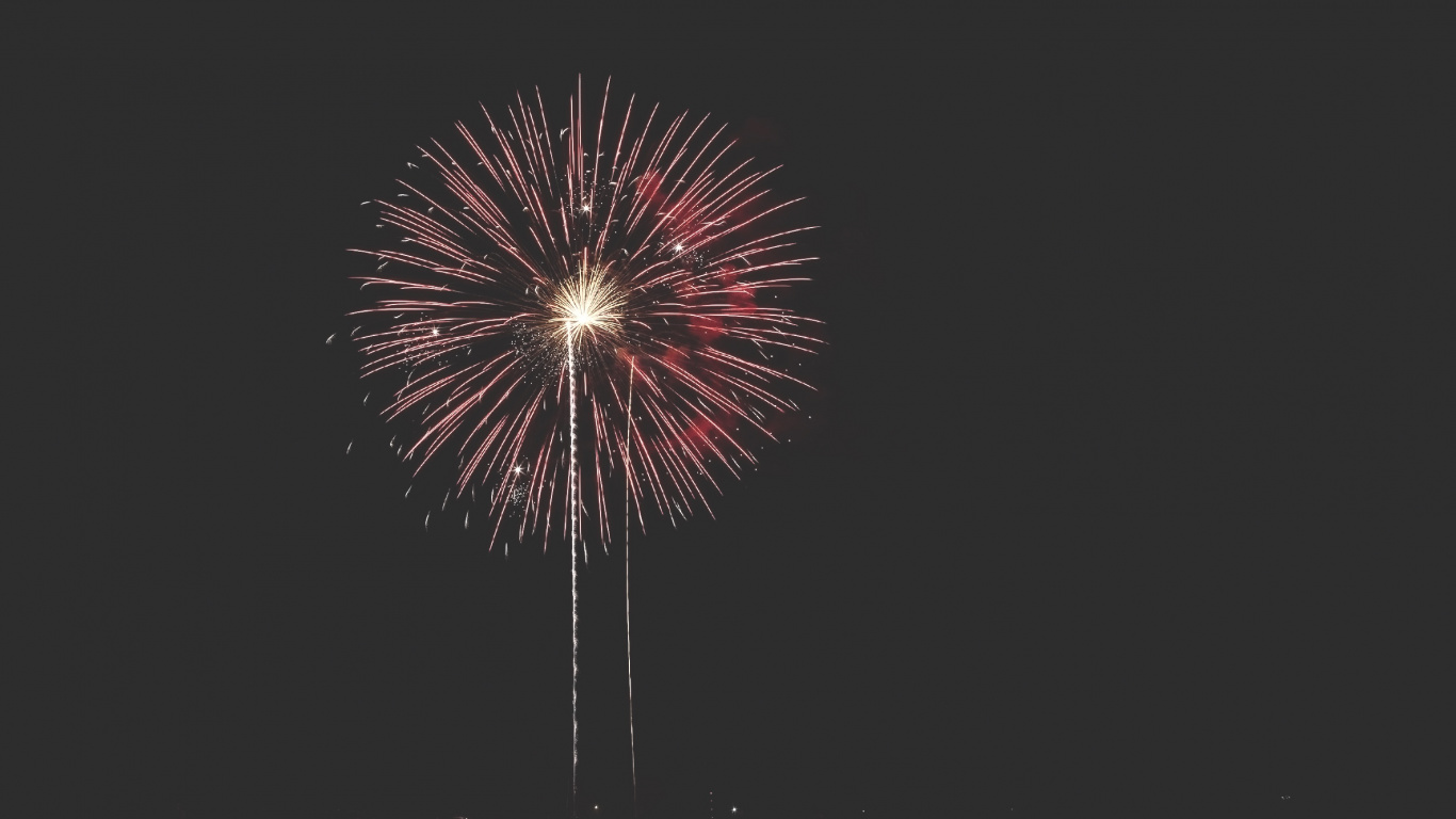 Feuerwerk, Partei, Neue Jahre Tag, Mitternacht, Nacht. Wallpaper in 1366x768 Resolution