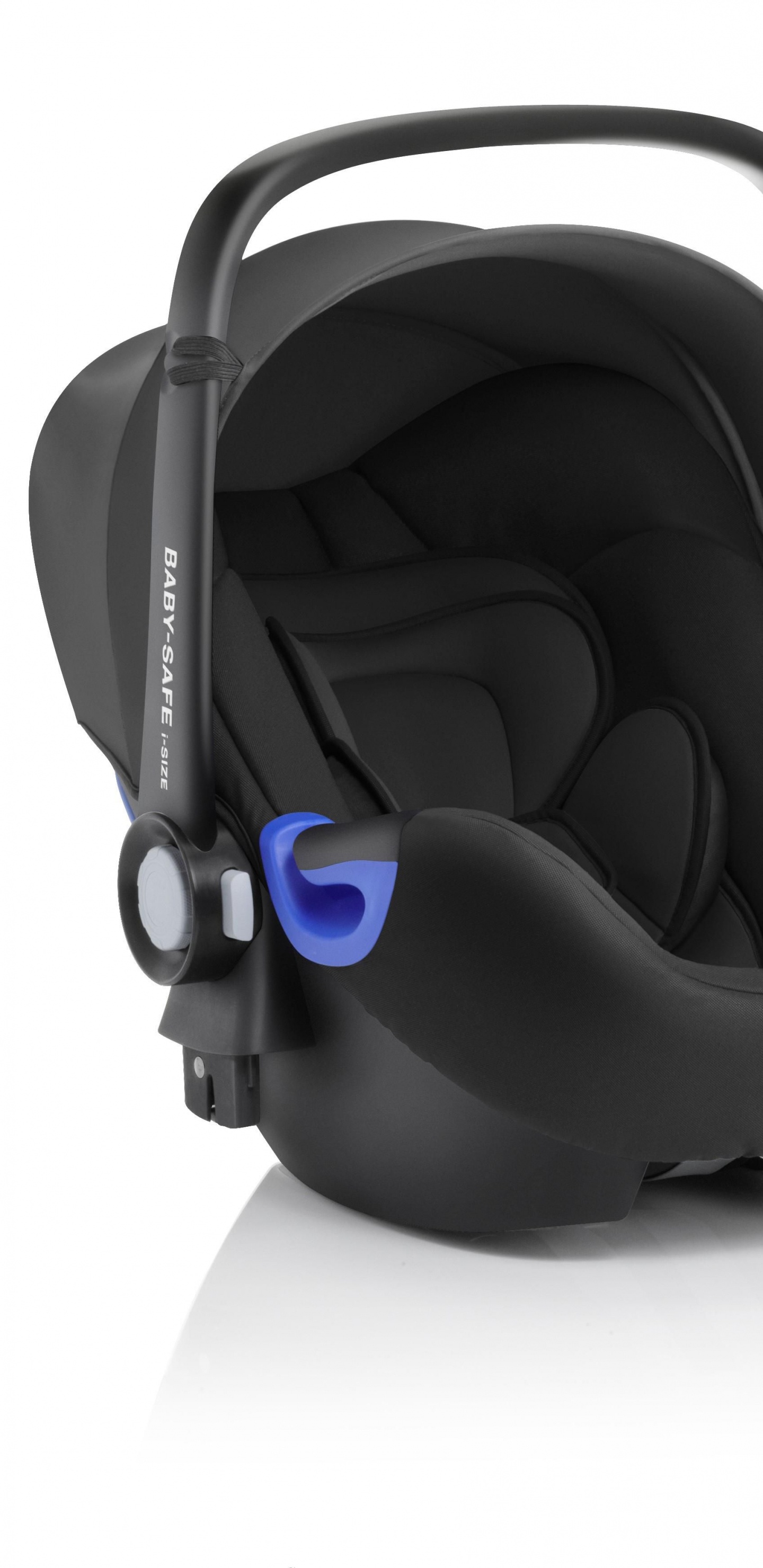 Black and White Car Seat. Wallpaper in 1440x2960 Resolution